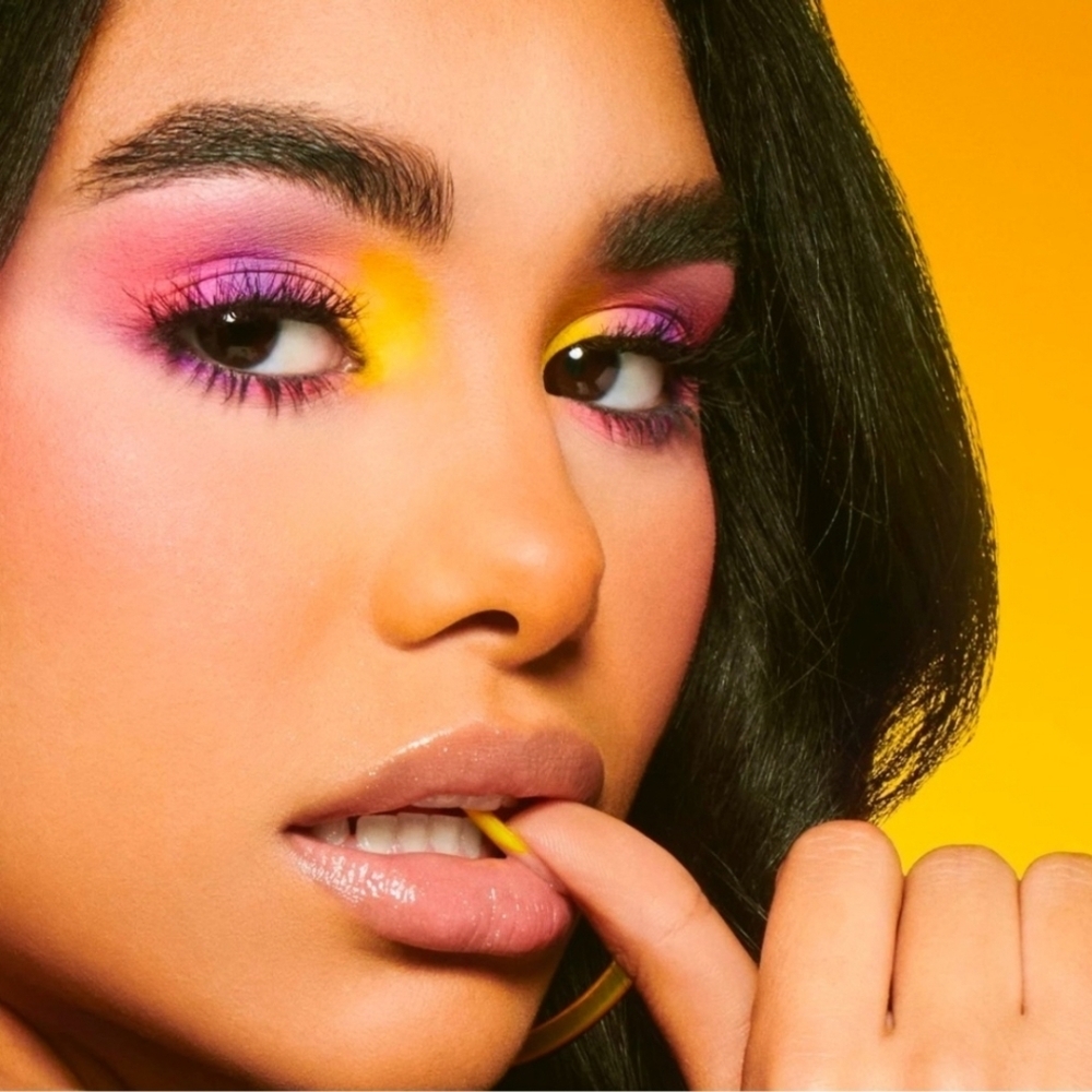 MORPHE x SOUR PATCH KIDS 
Sour Then Sweet Artistry Eyeshadow Palette - Picture 10 of 10